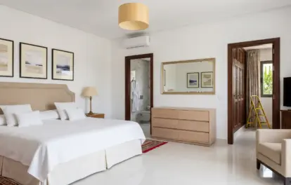 Immeuble à vendre à Tanger, avec chambre principale, salle de bain attenante et dressing